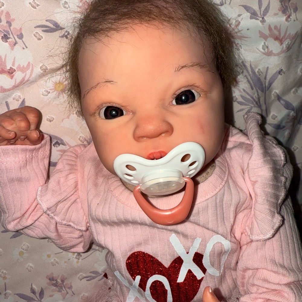 Reborn baby doll Olive brown hair New custom baby - Picture 4 of 9